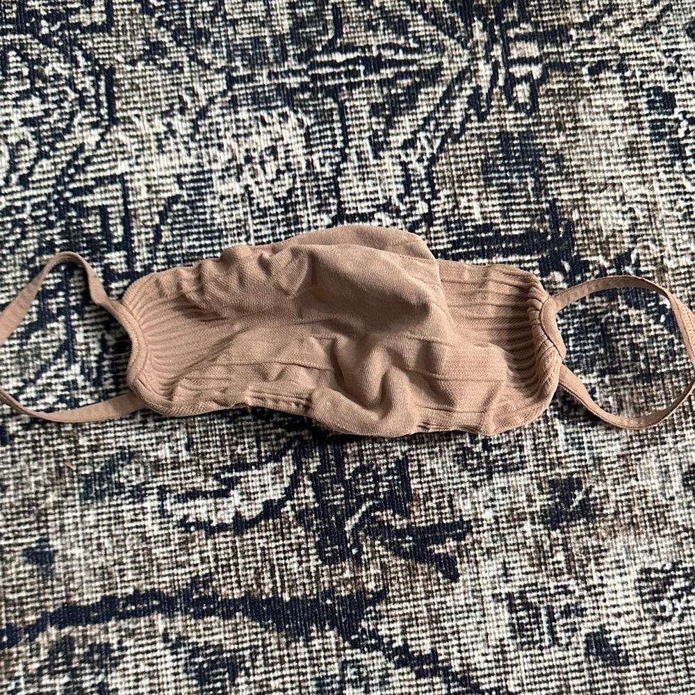 SKIMS Ribbed Face Mask in Clay